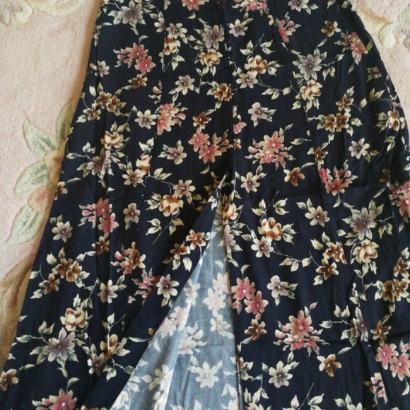 Maxi skirt by EXPRESS - Picture 4 of 4